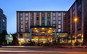 Holiday Inn Vancouver Downtown&Suites